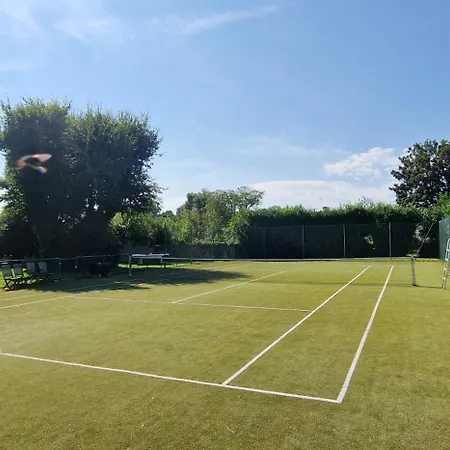 Holiday home Avec Piscine Et Bain Nordique Proche Des Plages Du Debarquement Le Manoir (Calvados)