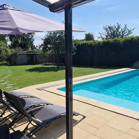 Avec Piscine Et Bain Nordique Proche Des Plages Du Debarquement بيت للعطل *