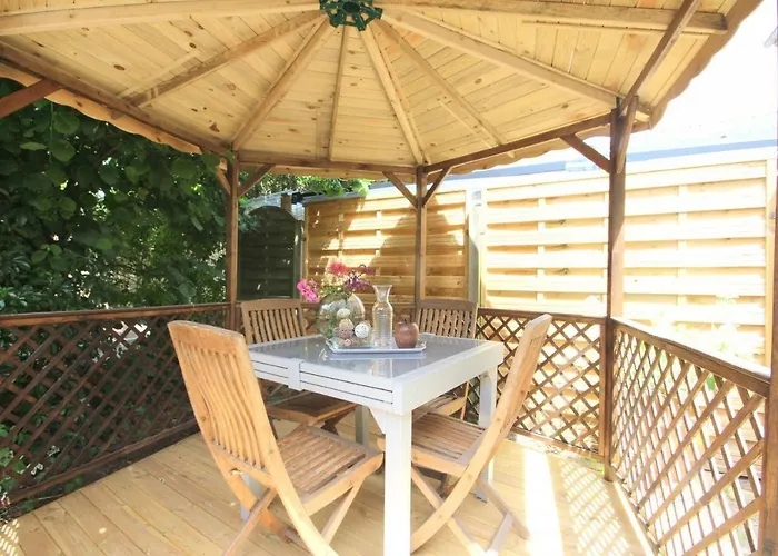 Avec Piscine Et Bain Nordique Proche Des Plages Du Debarquement Holiday home *