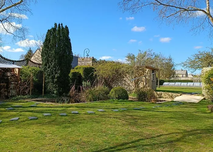 Avec Piscine Et Bain Nordique Proche Des Plages Du Debarquement Holiday home *