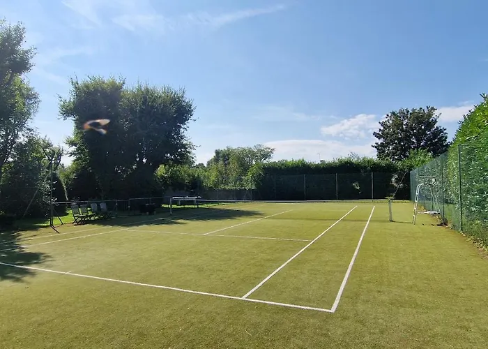 Holiday home Avec Piscine Et Bain Nordique Proche Des Plages Du Debarquement Le Manoir (Calvados)